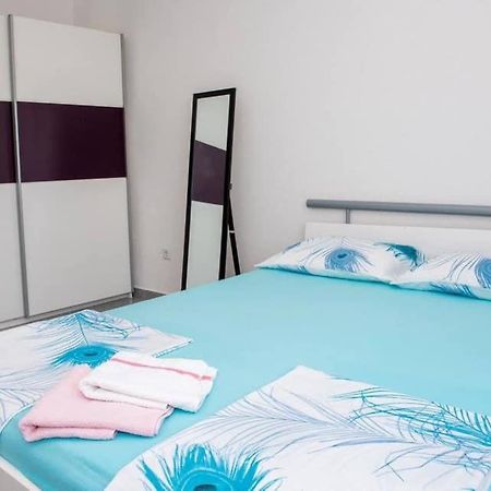 Apartment Vodice - Lovric Экстерьер фото