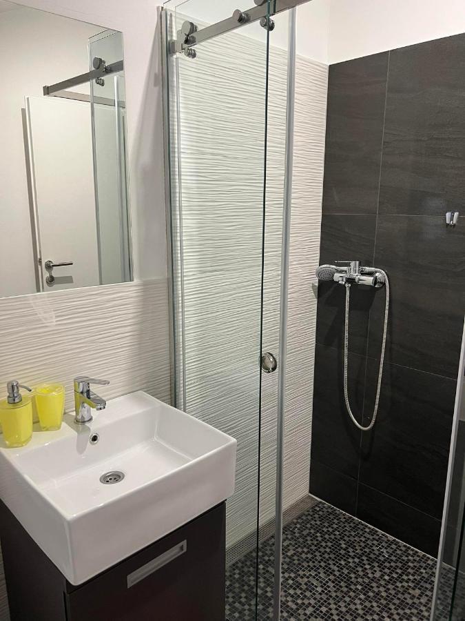 Apartment Vodice - Lovric Экстерьер фото