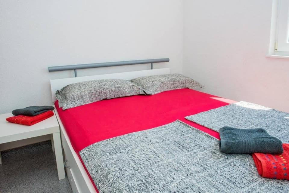 Apartment Vodice - Lovric Экстерьер фото