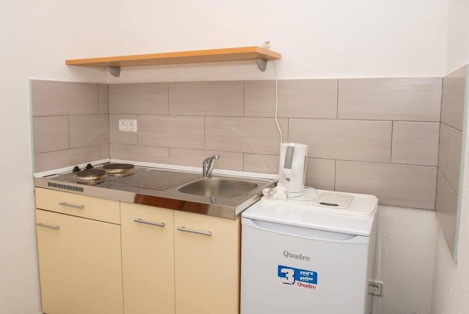 Apartment Vodice - Lovric Экстерьер фото